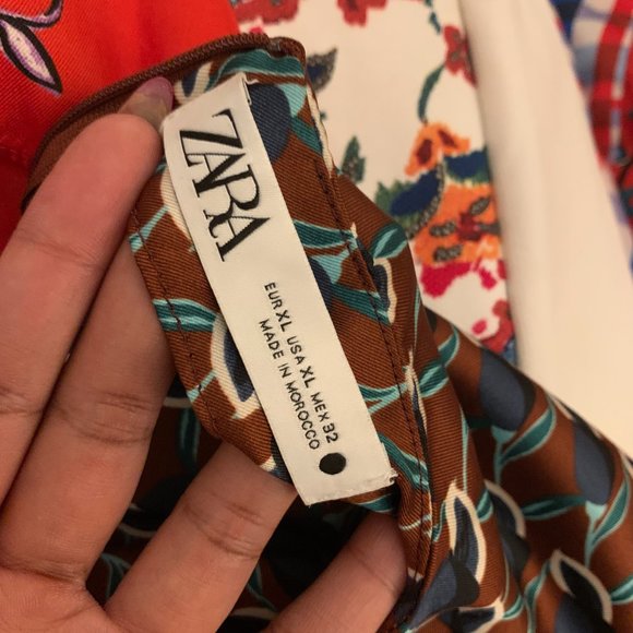 Red/Blue; Zara; silky & flowy top size XL - Picture 4 of 4